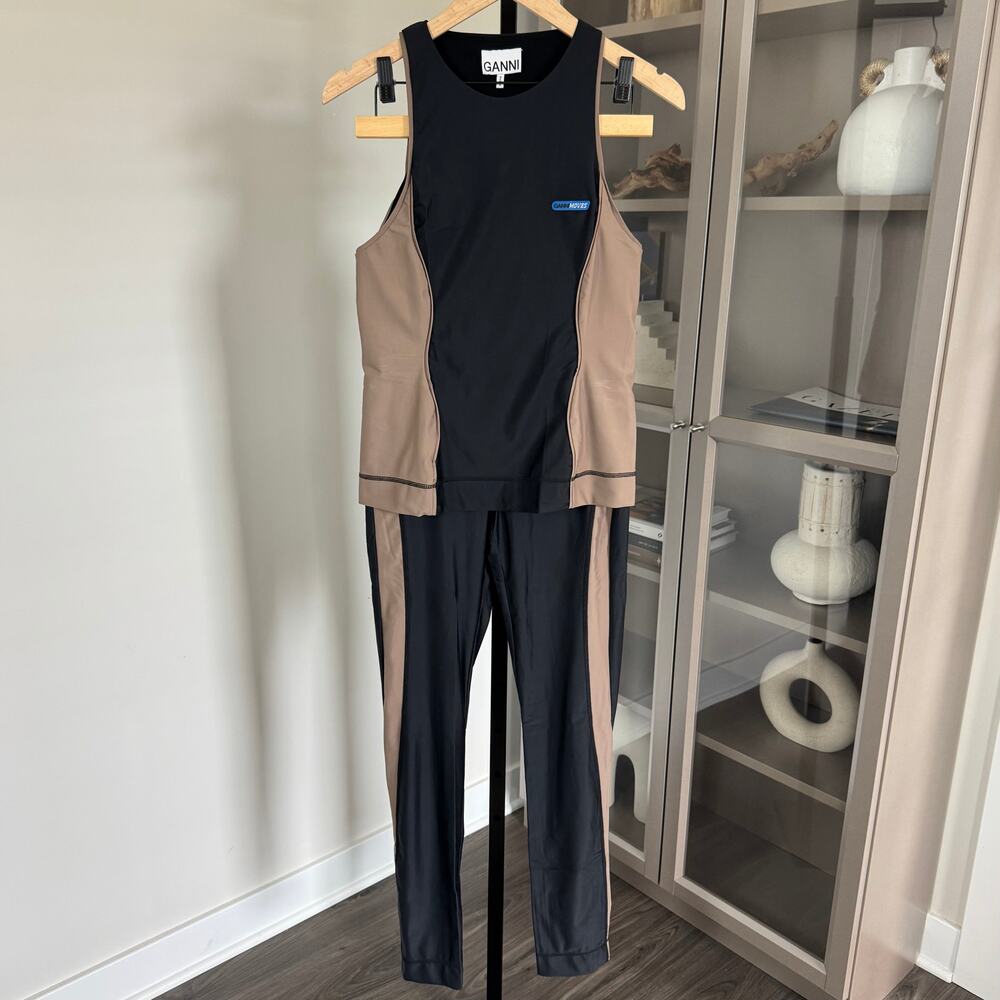 Ganni Moves Workout Set